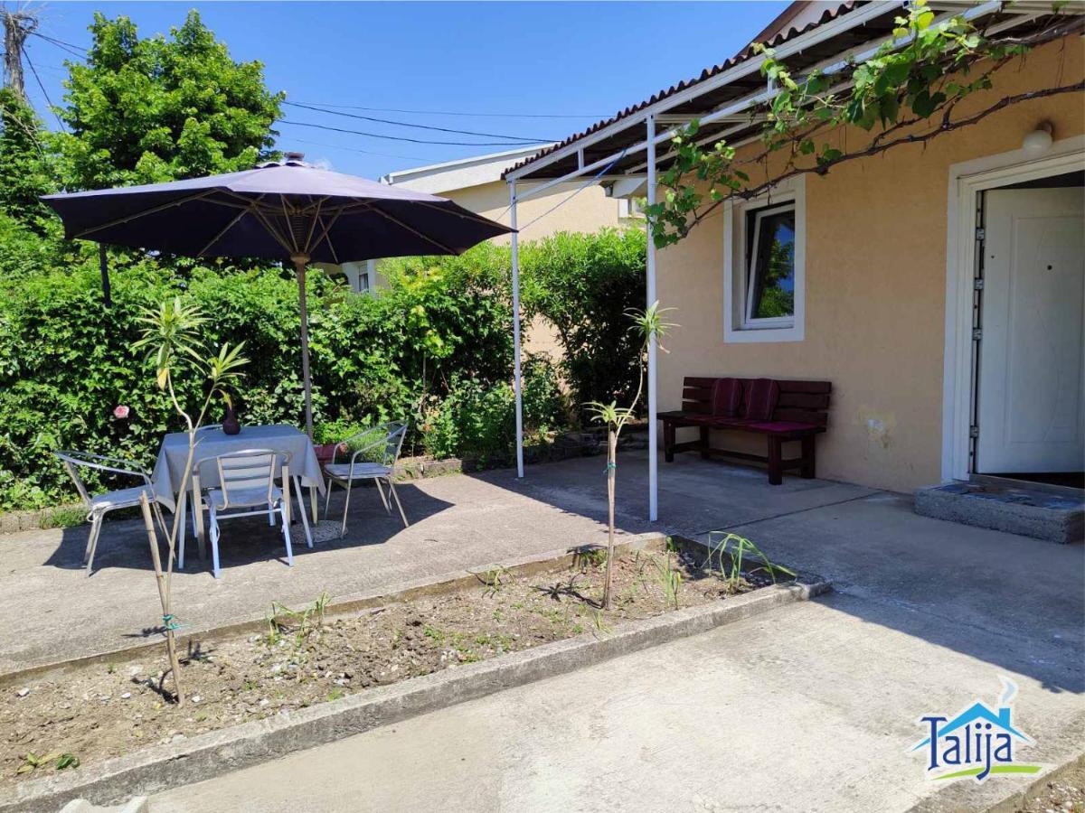 Vila Talija Bar Exteriér fotografie